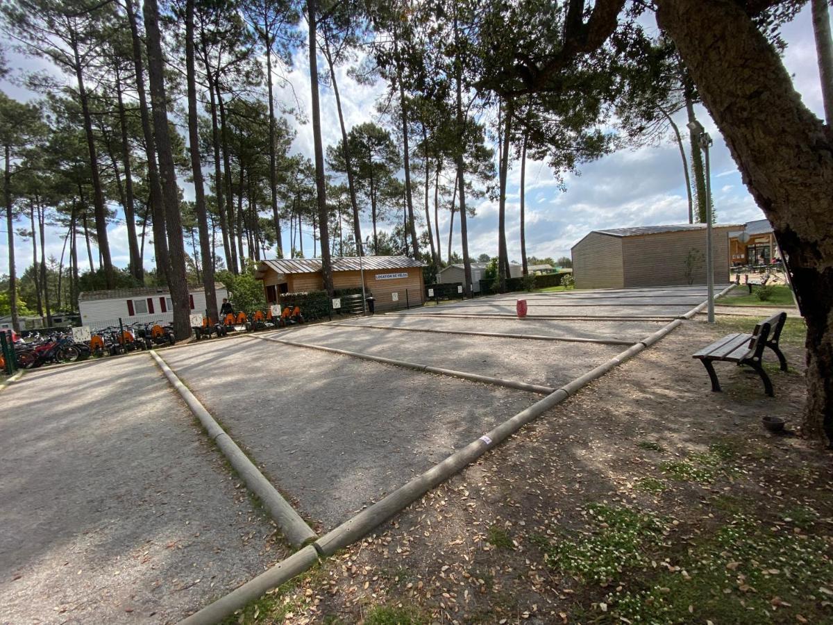 Neuf 2022, 6-8 personnes, piscine, vacancesdenani Saint-Julien-en-Born Esterno foto